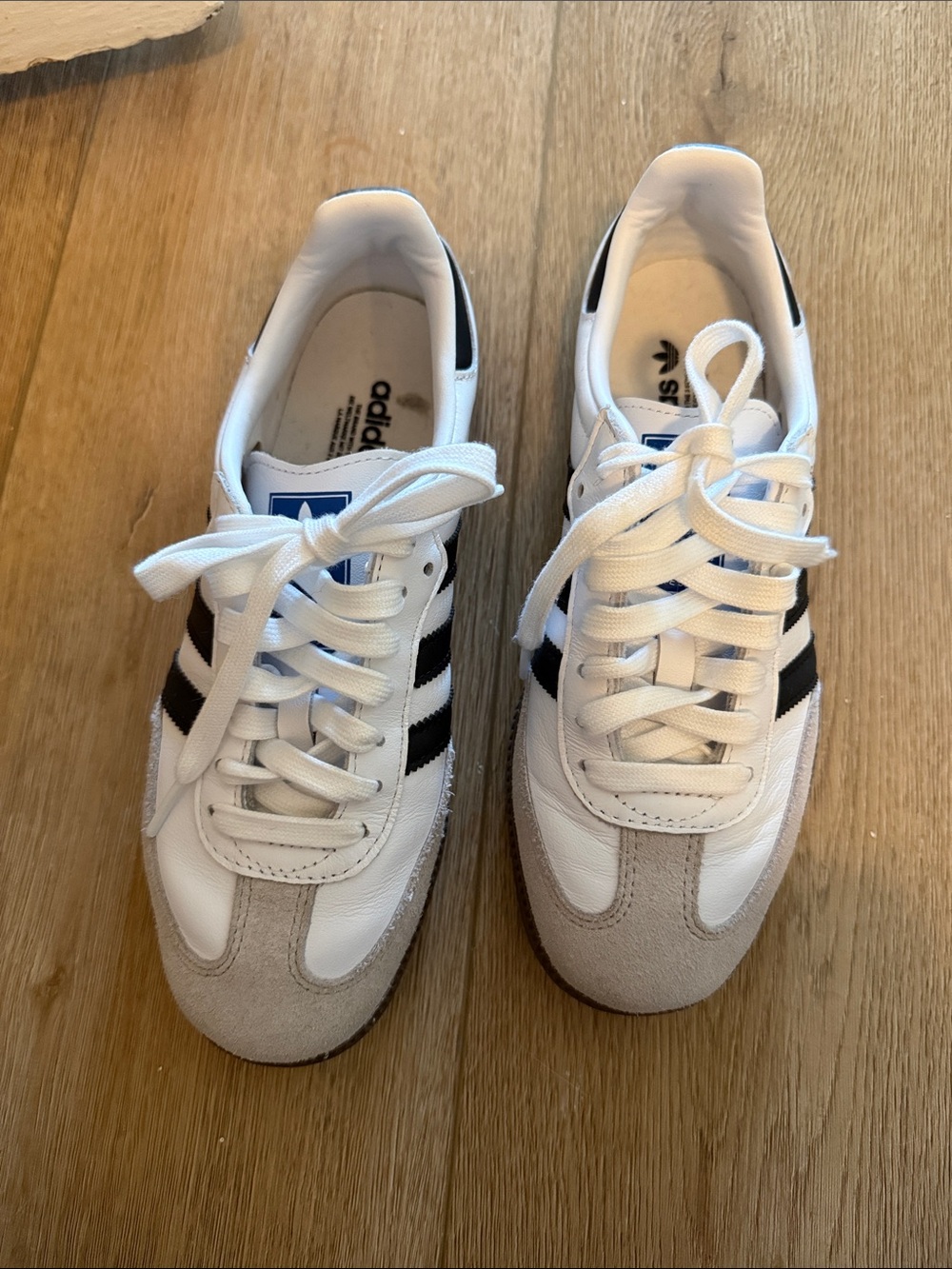 Adidas Sambas size 6